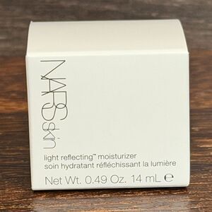 ✨ NARS Light Reflecting Moisturizer 0.49 oz / 14 mL (Travel Size). New!